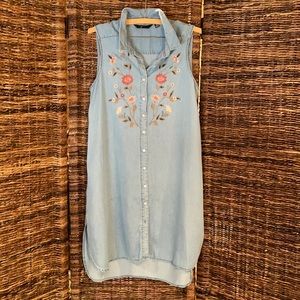 GNW, Lovely Casual denim summer dress. Slightly high low with pockets. Size M